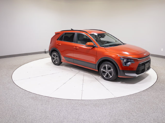 Used 2023 Kia Niro EX FWD image 27