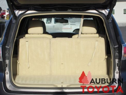Used 2014 Toyota Highlander XLE image 8