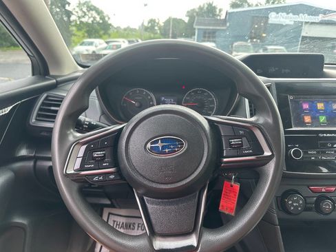 Used 2017 Subaru Impreza 2.0i Premium image 12