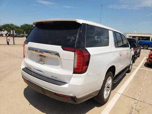 Used 2022 GMC Yukon XL SLT w/ SLT Premium Package AWD/4WD image 6