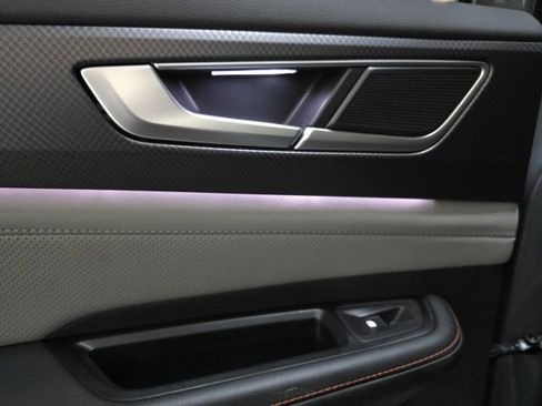 Used 2024 Volkswagen Atlas Peak Edition SE image 27