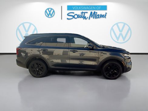 Used 2021 Kia Sorento S w/ Panoramic Sunroof Package AWD/4WD image 8