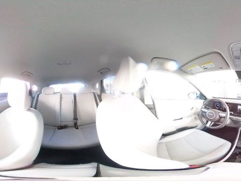 Used 2025 Hyundai Kona SEL image 44