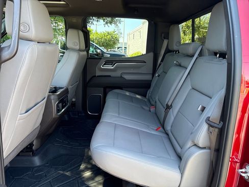 Used 2024 GMC Sierra 1500 SLT w/ SLT Premium Plus Package AWD/4WD image 39