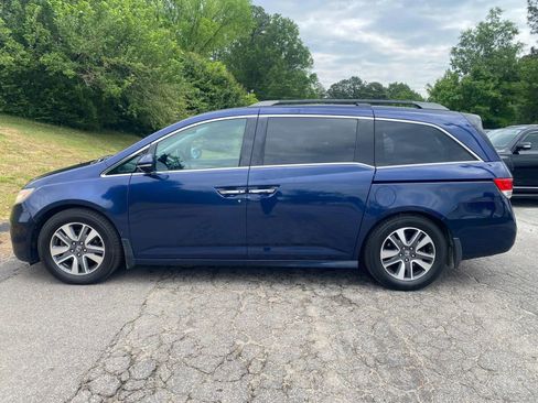 Used 2016 Honda Odyssey Touring Elite image 8