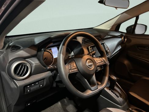 Used 2025 Nissan Versa S image 10