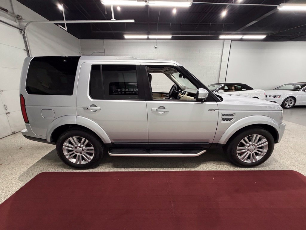 Used 2016 Land Rover LR4 HSE LUX AWD/4WD image 11