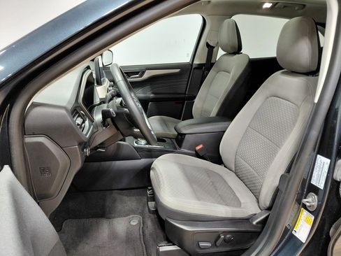 Certified 2022 Ford Escape SE w/ SE Sport Appearance Package image 4