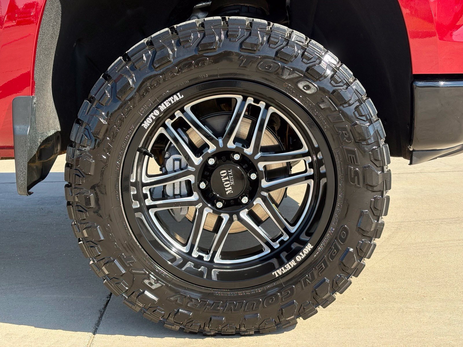 Used 2025 Chevrolet Silverado 1500 LT Trail Boss w/ Convenience Package II AWD/4WD image 10