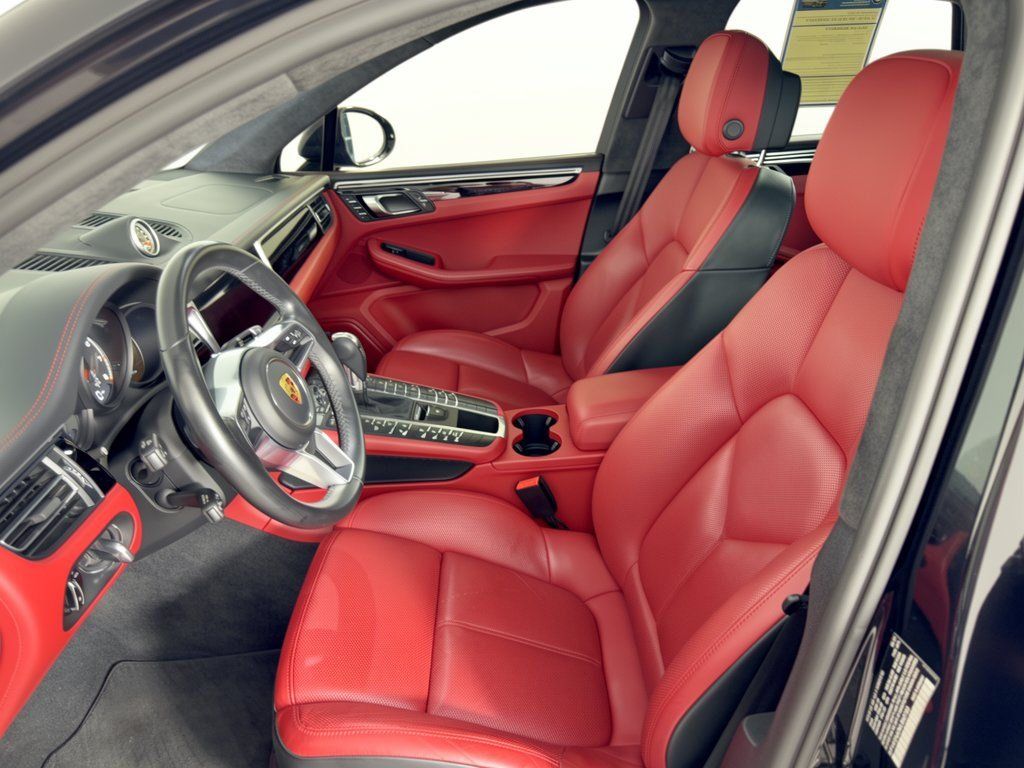Used 2021 Porsche Macan Turbo AWD/4WD image 5