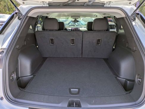 Used 2025 Chevrolet Blazer LT FWD image 13