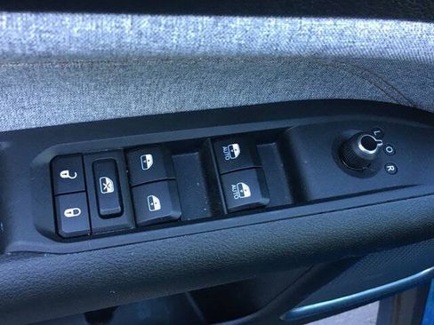 Used 2023 Jeep Compass Latitude AWD/4WD image 14