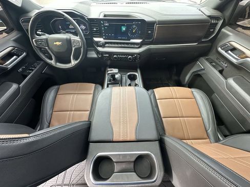 Used 2025 Chevrolet Silverado 1500 High Country image 18
