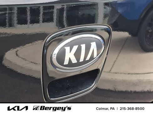 Used 2013 Kia Soul + FWD image 32
