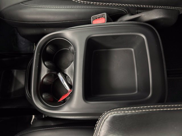Used 2025 Chrysler Pacifica Select FWD image 45