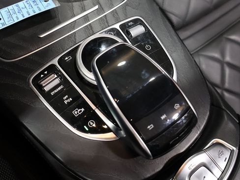 Used 2018 Mercedes-Benz E 400 4MATIC Cabriolet image 36