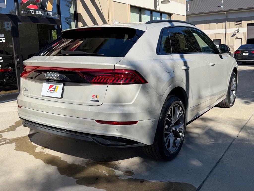 Used 2023 Audi Q8 Premium w/ Convenience Package AWD/4WD image 8