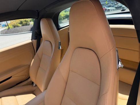 Certified 2015 Porsche 911 Targa 4 AWD/4WD image 21