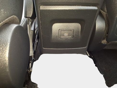 Used 2025 Mercedes-Benz CLA 250 image 14