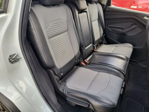 Used 2019 Ford Escape SE image 23