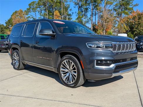 Used 2022 Jeep Grand Wagoneer Series III w/ Rear Seat Video Group 1 image 2