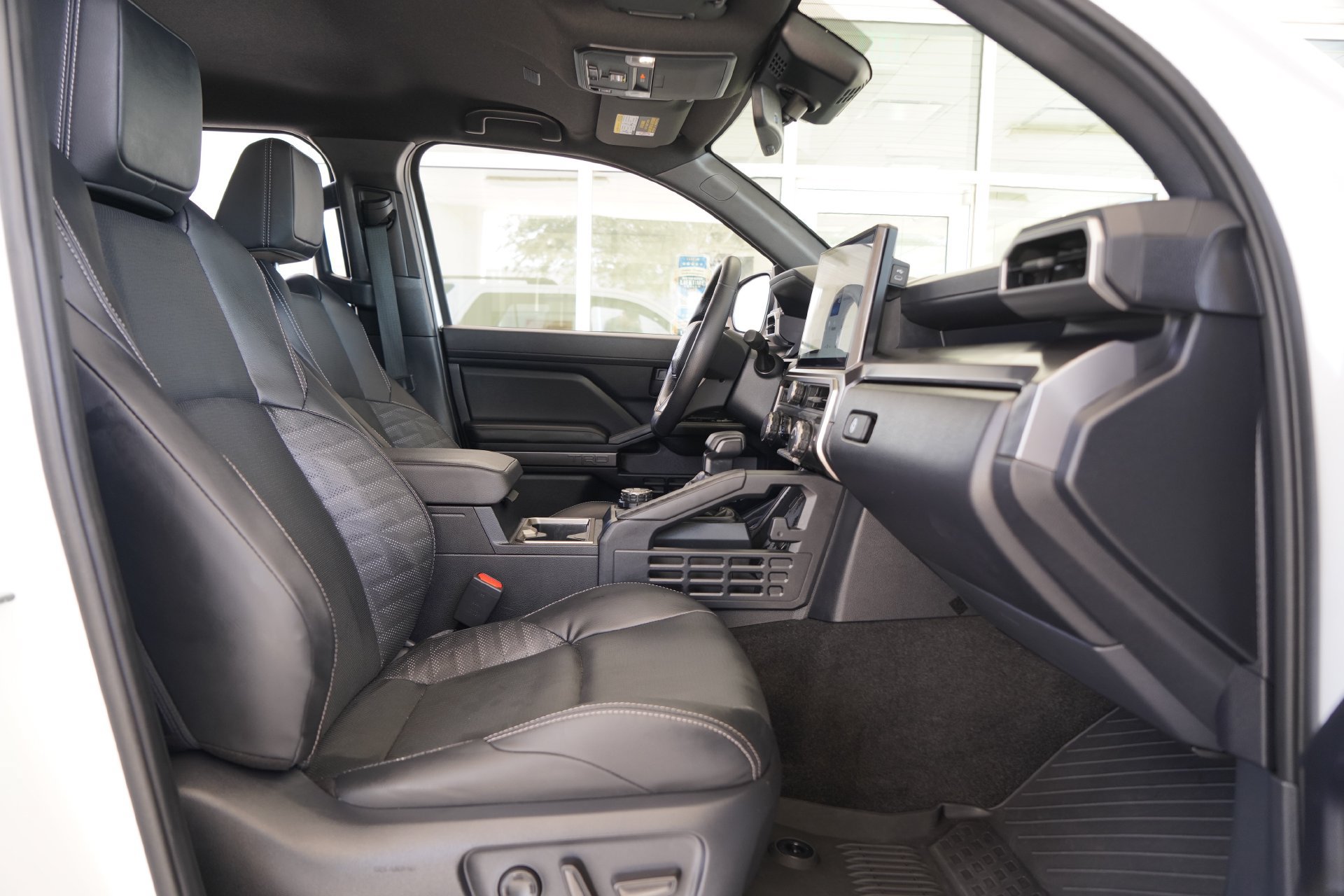 Used 2025 Toyota 4Runner TRD Off-Road Premium AWD/4WD image 27