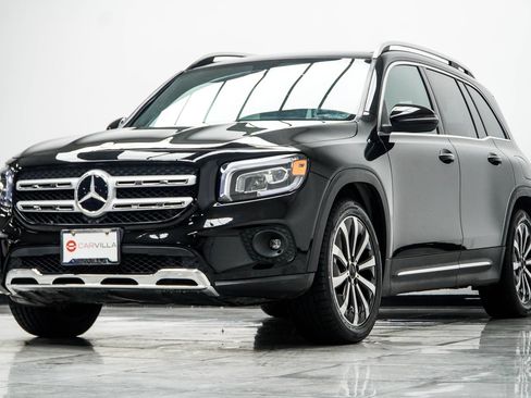 Used 2022 Mercedes-Benz GLB 250 4MATIC w/ Premium Package Lite image 9