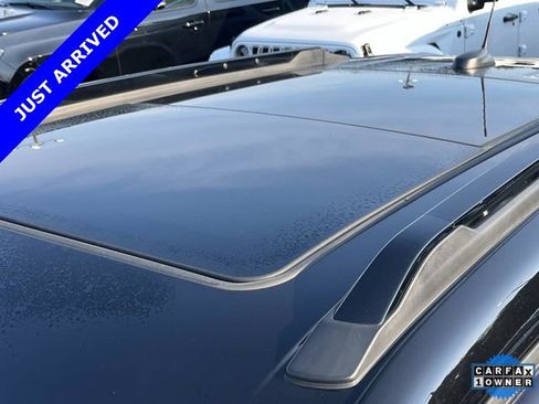 Used 2023 Chevrolet TrailBlazer RS w/ Sun and Liftgate Package FWD image 10