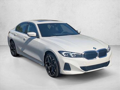Used 2025 BMW 330i Sedan w/ Convenience Package image 6