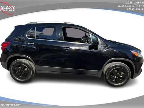 Used 2019 Chevrolet Trax LT w/ LT Convenience Package AWD/4WD image 4