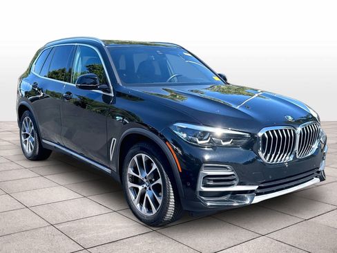 Used 2022 BMW X5 xDrive40i w/ Parking Assistance Package AWD/4WD image 3