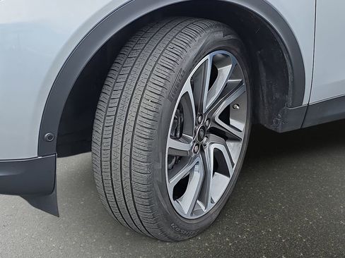 Used 2021 Land Rover Discovery Sport SE image 36