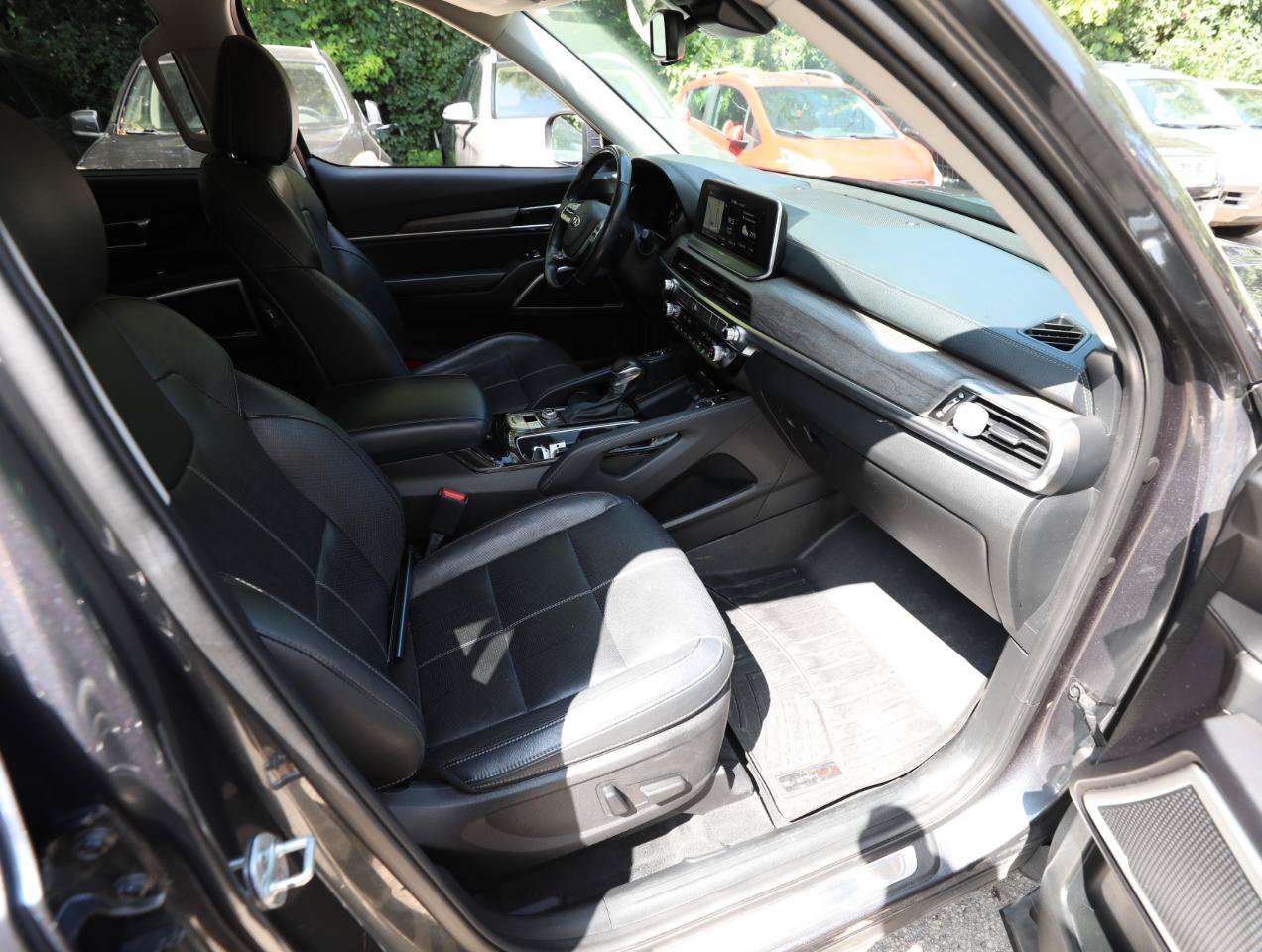 Used 2020 Kia Telluride EX w/ EX Premium Package AWD/4WD image 12