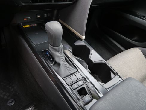 Used 2025 Toyota Camry LE w/ Convenience Package FWD image 25