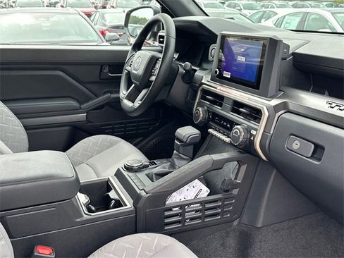 New 2025 Toyota Tacoma SR5 image 9