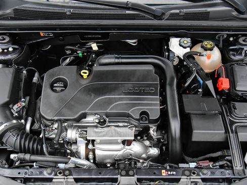 Used 2023 Chevrolet Malibu LT image 41