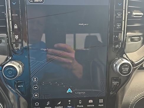 Used 2024 RAM 1500 Limited w/ Trailer Tow Group image 40