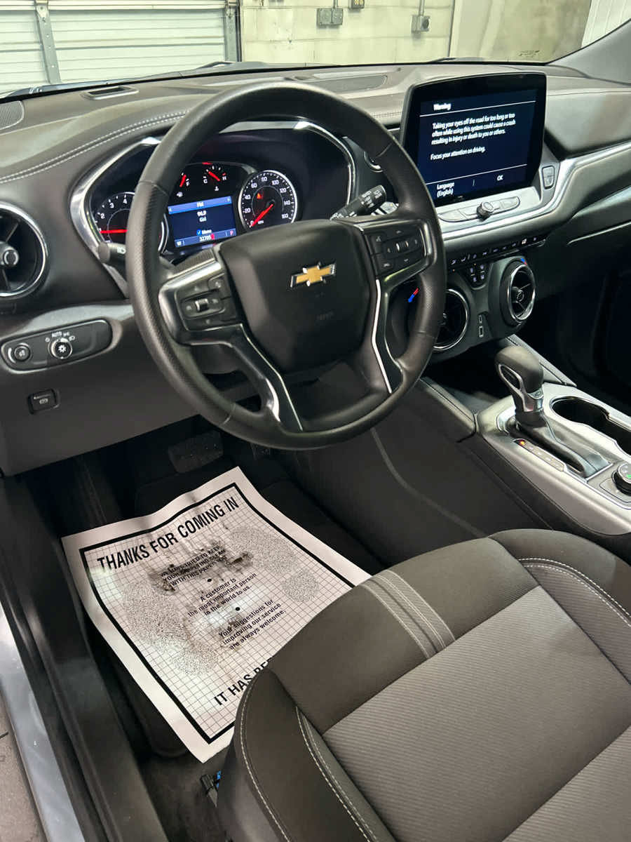 Used 2025 Chevrolet Blazer LT AWD/4WD image 8