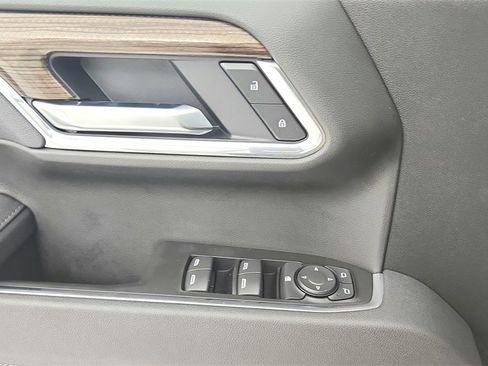 Certified 2025 Chevrolet Silverado 1500 LT image 24