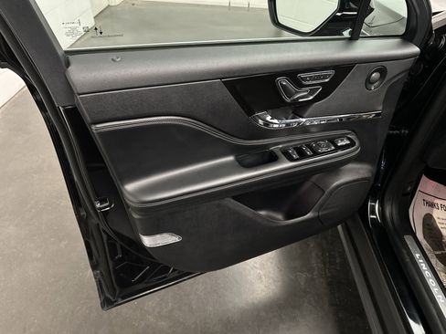 Used 2021 Lincoln Corsair Reserve w/ Equipment Group 201A image 20