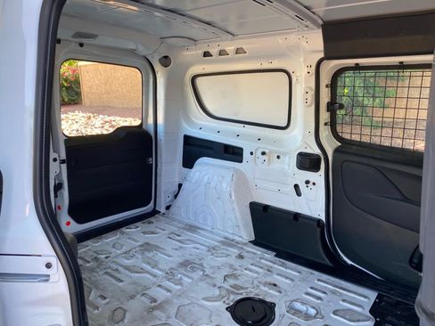 Used 2022 RAM ProMaster City Tradesman FWD image 32