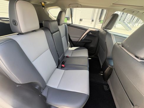 Used 2014 Toyota RAV4 Limited w/ Technology Package FWD image 37