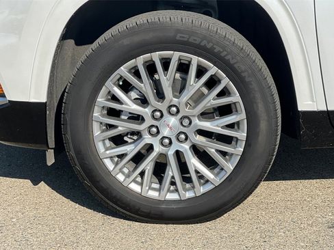 Used 2025 GMC Acadia Denali image 29