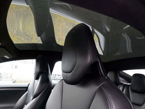 Used 2019 Tesla Model S 75D image 23