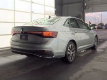 Used 2025 Volkswagen Jetta SE FWD image 19