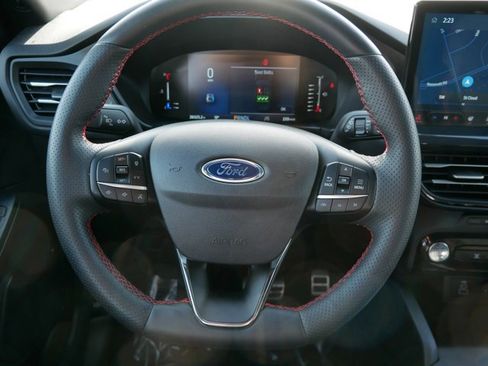 Certified 2024 Ford Escape ST-Line w/ Tech Pack #1 image 17