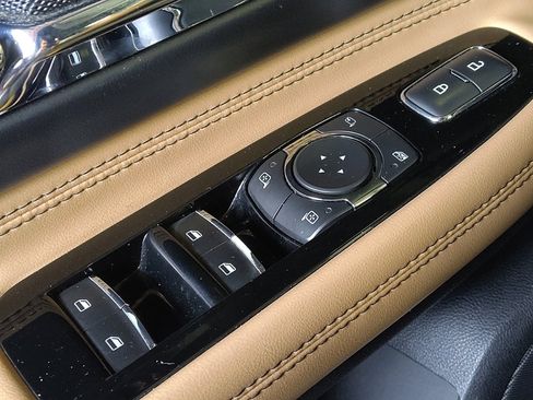 Used 2020 Lincoln Corsair Reserve FWD image 27