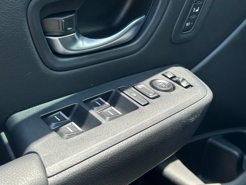 Used 2025 Honda Pilot Black Edition image 26