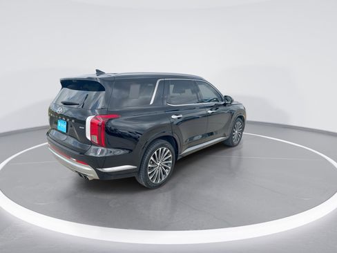 Used 2023 Hyundai Palisade Calligraphy image 8