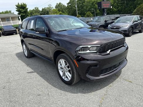 Used 2025 Dodge Durango GT AWD/4WD image 2